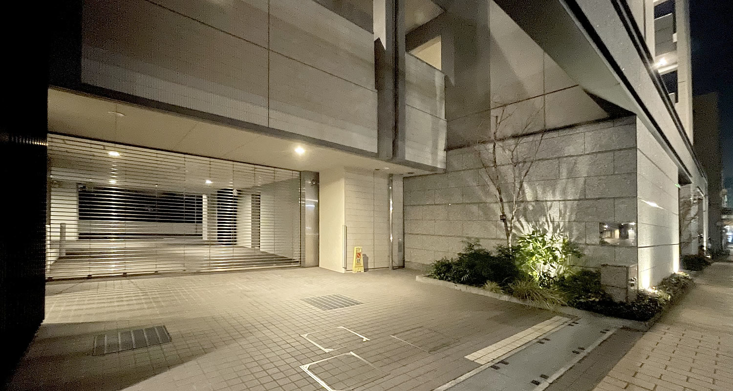 プレミスト大江本町の駐車場