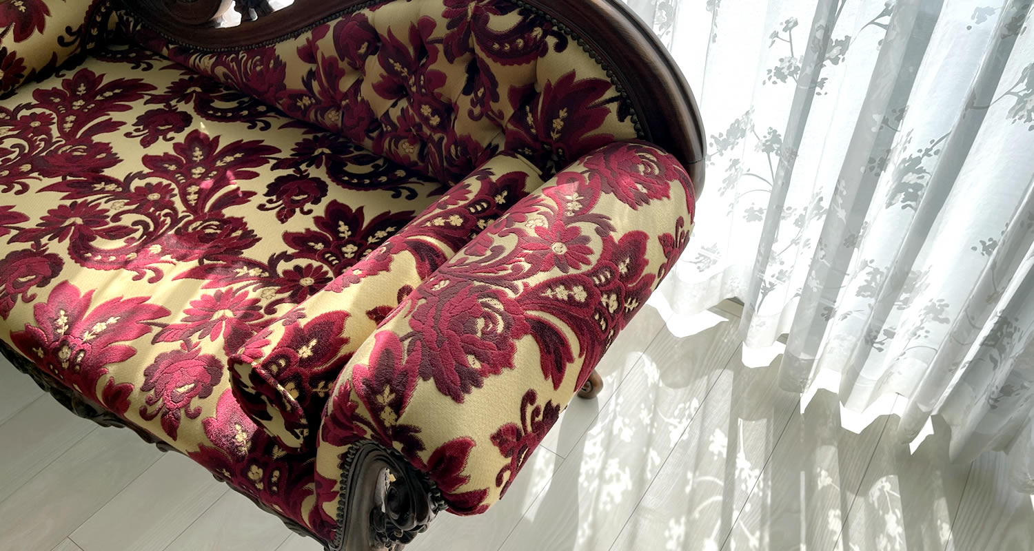 熊本市中央区マンション・プレミスト大江本町11階にあるリビングダイニングルームは陽光がそそぐ